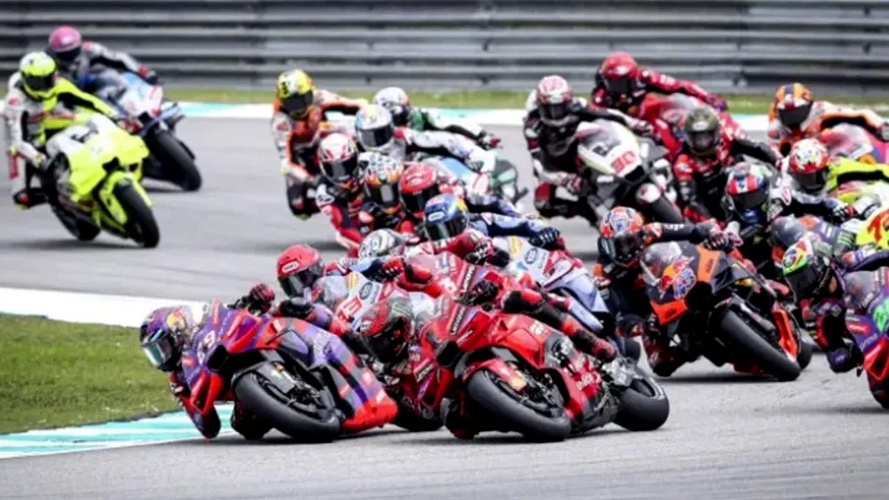 Jorge Martin Juara di Sprint Race MotoGP Malaysia 2024, Bagnaia Alami Crash